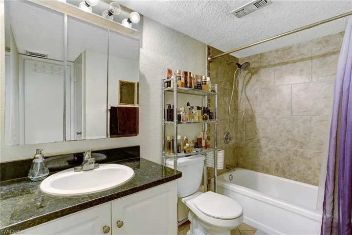 2366 E Mall Dr # 302, Fort Myers Fl 33901