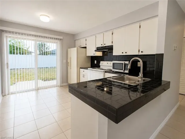 3420 Skyline Blvd 103, Cape Coral, Florida 33914