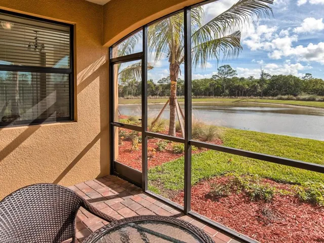 9830  Giaveno  CIR, Naples, FL 34113