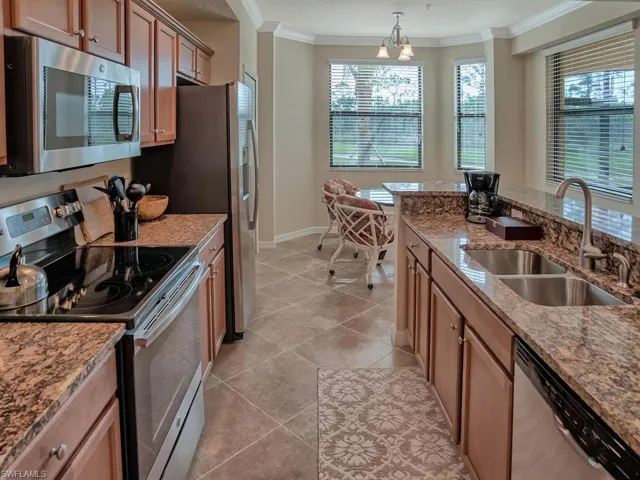 9830  Giaveno  CIR, Naples, FL 34113