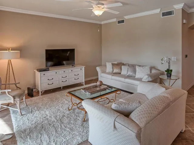 9830  Giaveno  CIR, Naples, FL 34113