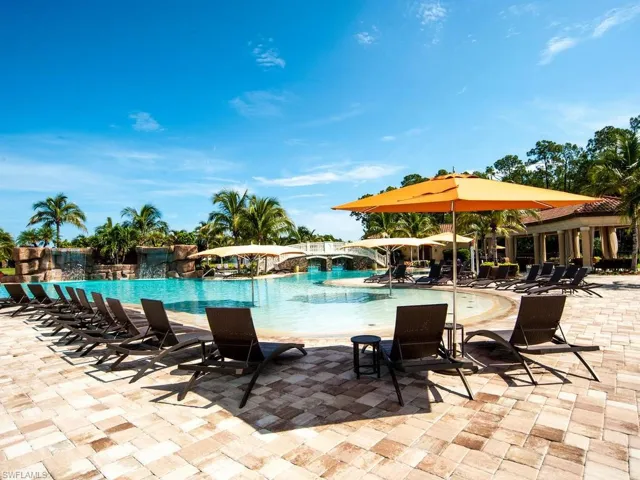 9830  Giaveno  CIR, Naples, FL 34113