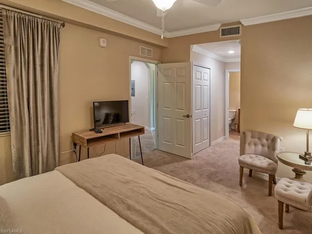 9830  Giaveno  CIR, Naples, FL 34113