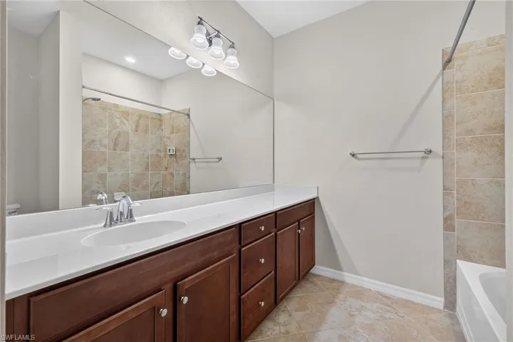 10191 Via Colomba Cir, Fort Myers, Florida 33966