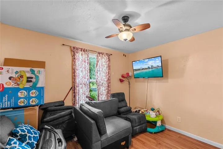 1171 Nw 4th Pl, Cape Coral Fl 33993
