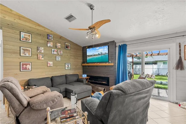 1171 Nw 4th Pl, Cape Coral Fl 33993
