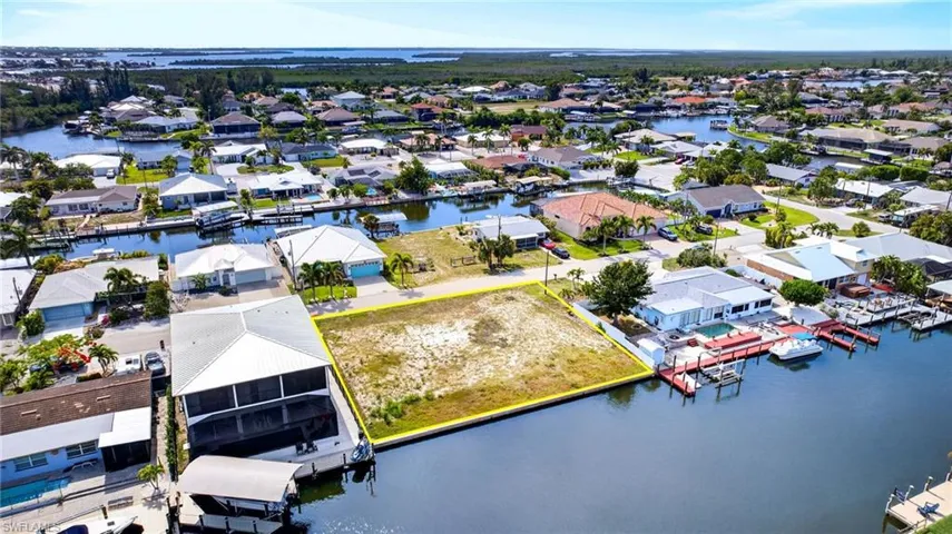12262 Moon Shell Dr, Matlacha Isles, Florida 33991
