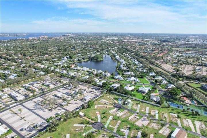 39  Dogwood  WAY, FORT MYERS, FL 33908