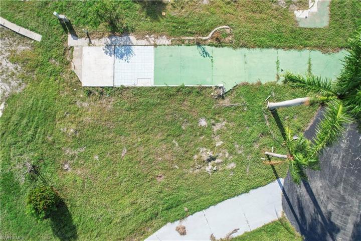 39  Dogwood  WAY, FORT MYERS, FL 33908
