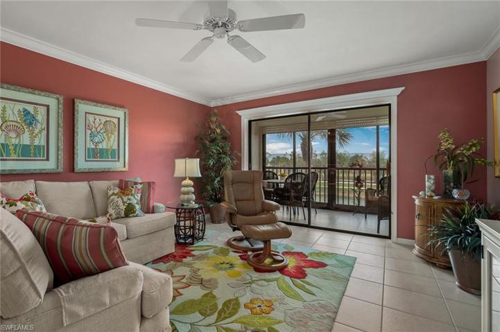 Living area with sliders to lanai