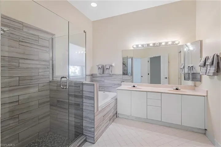 6761 Berwick PL, NAPLES FL 34104