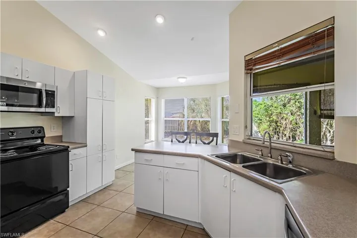 6761 Berwick PL, NAPLES FL 34104