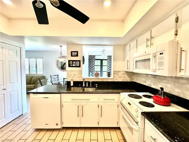 3645  Boca Ciega  DR, Naples, FL 34112