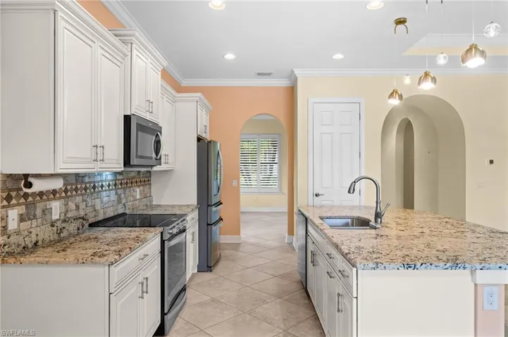 10259 Ashbrook Ct, Fort Myers, Florida 33913