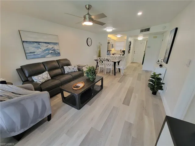 200 Forest Lakes Blvd 111, Naples, Florida 34105