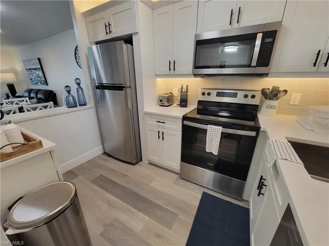 200 Forest Lakes Blvd 111, Naples, Florida 34105