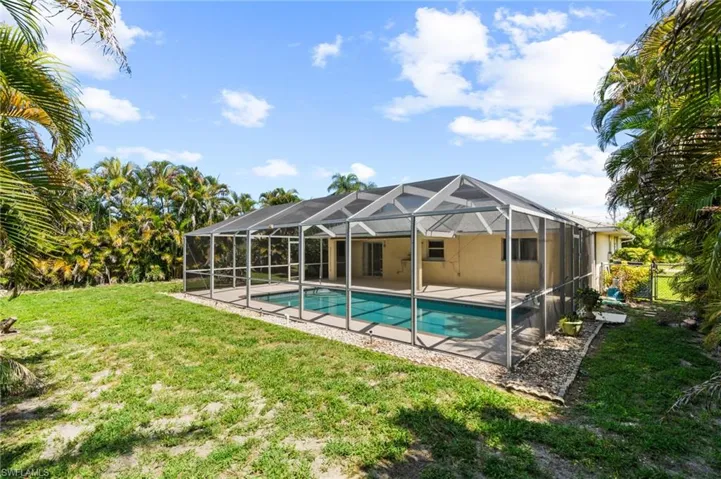 1514 Ne 2nd St, Cape Coral, Florida 33909