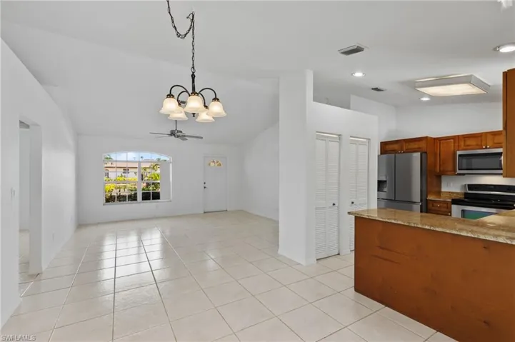 1514 Ne 2nd St, Cape Coral, Florida 33909