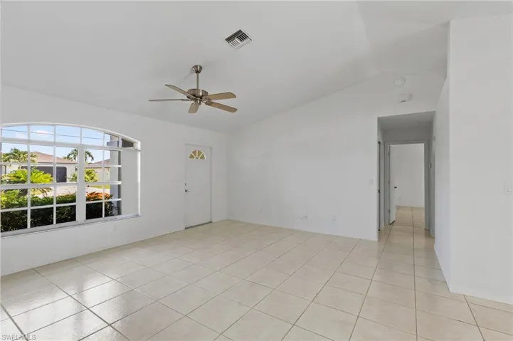 1514 Ne 2nd St, Cape Coral, Florida 33909