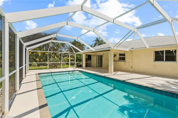 1514 Ne 2nd St, Cape Coral, Florida 33909