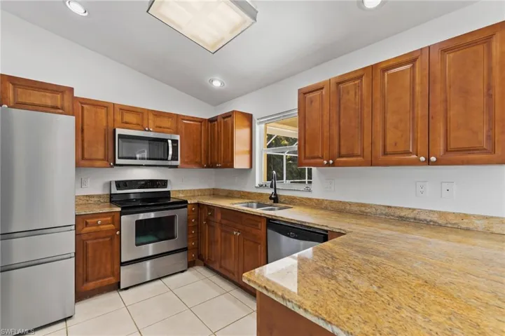 1514 Ne 2nd St, Cape Coral, Florida 33909