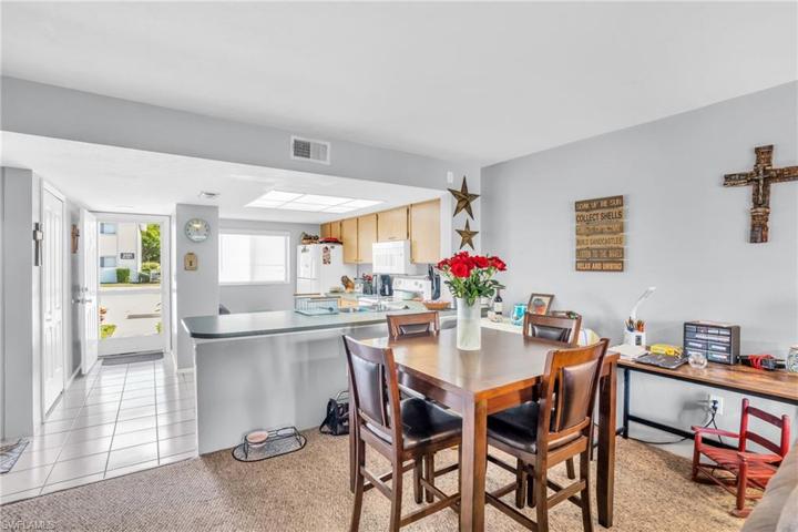 Great room-dining-kitchen