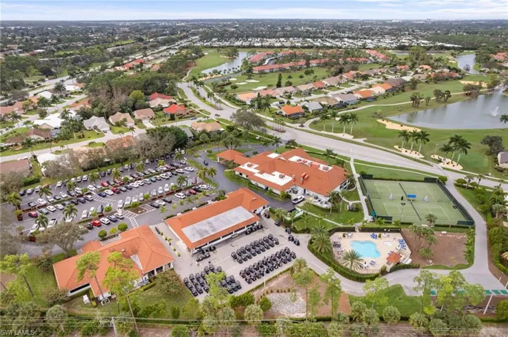 Royal Wood is a Bundled Golf Community offering a community pool, tennis, pickleball, bocce ball and more!