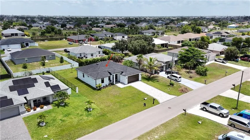 2827 Sw 2nd Ln, Cape Coral, Florida 33991