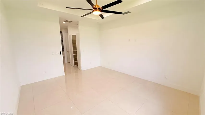 2827 Sw 2nd Ln, Cape Coral, Florida 33991