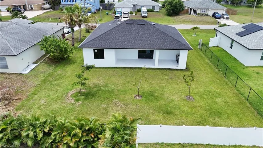 2827 Sw 2nd Ln, Cape Coral, Florida 33991