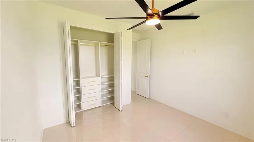 2827 Sw 2nd Ln, Cape Coral, Florida 33991