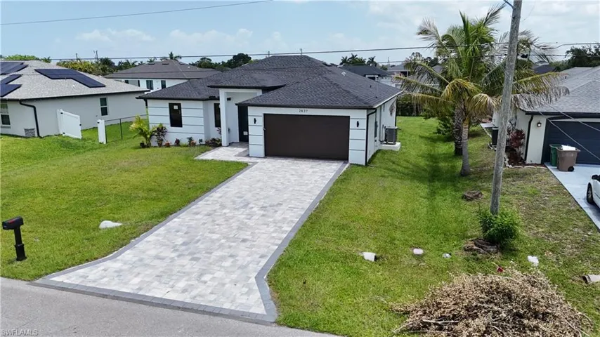 2827 Sw 2nd Ln, Cape Coral, Florida 33991