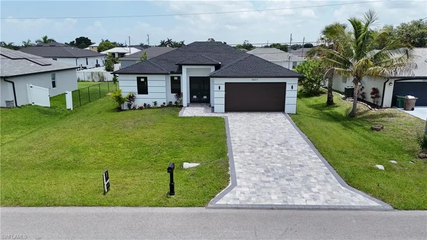 2827 Sw 2nd Ln, Cape Coral, Florida 33991