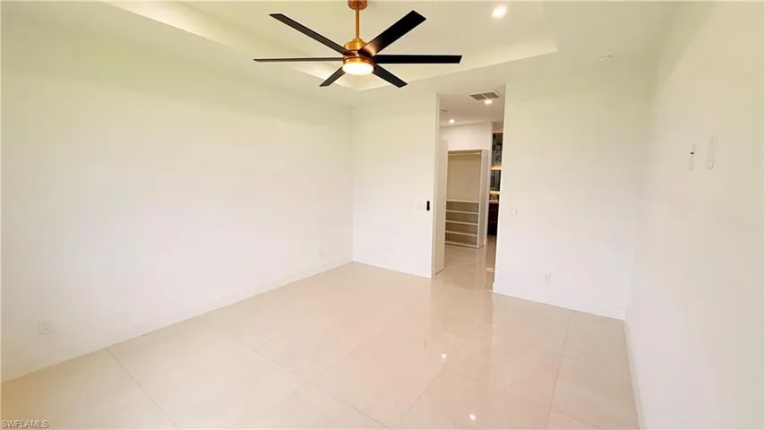 2827 Sw 2nd Ln, Cape Coral, Florida 33991