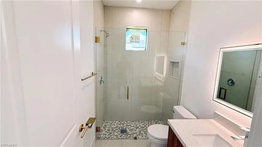 2827 Sw 2nd Ln, Cape Coral, Florida 33991