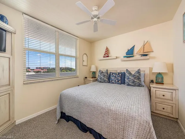 Primary/Guest Bedroom