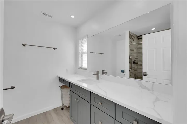 5584 Buring Ct, Fort Myers, Florida 33919