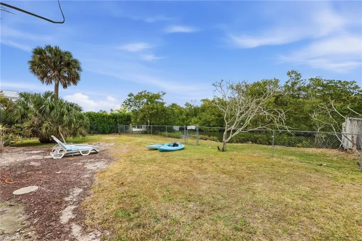 2347  Harbor  RD, Naples, FL 34104