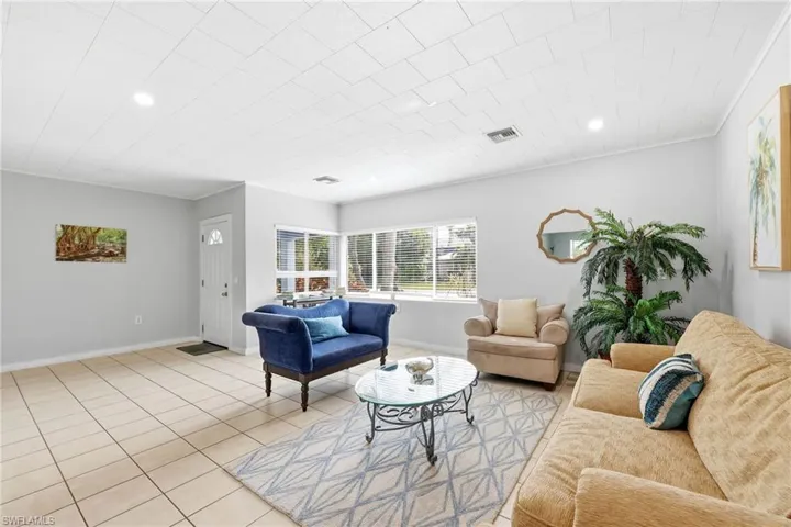 2347  Harbor  RD, Naples, FL 34104