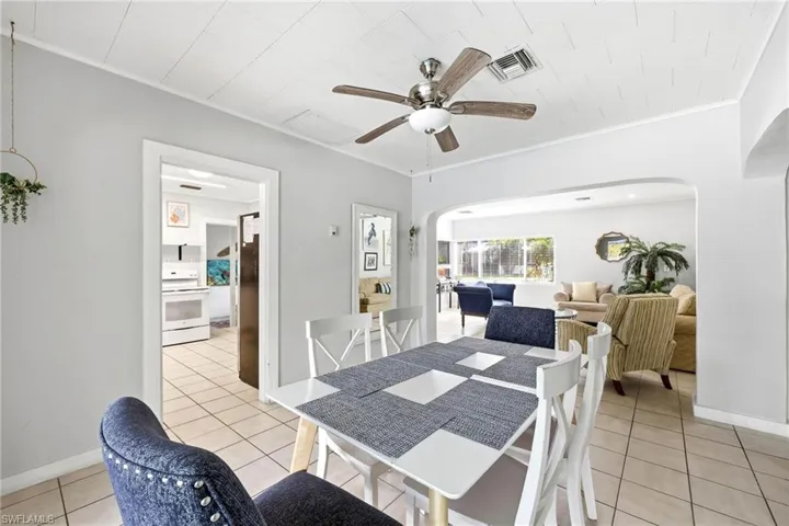 2347  Harbor  RD, Naples, FL 34104