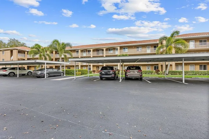 5985 Bloomfield CIR # D203, NAPLES FL 34112
