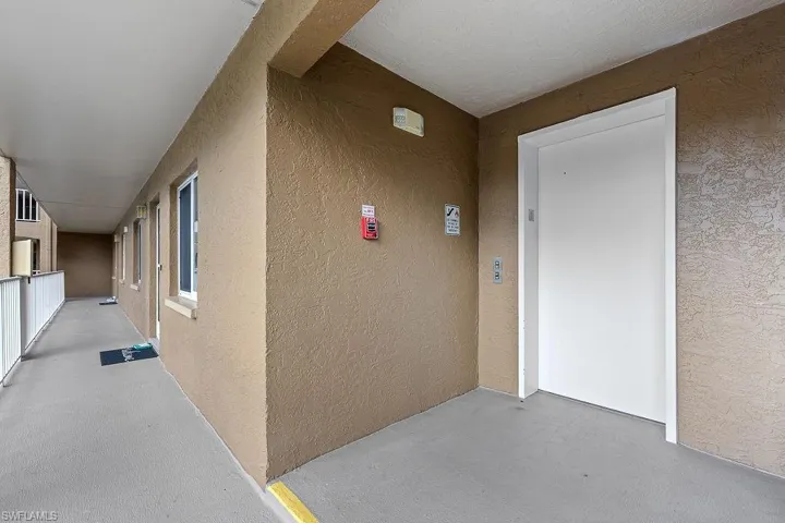 5985 Bloomfield CIR # D203, NAPLES FL 34112