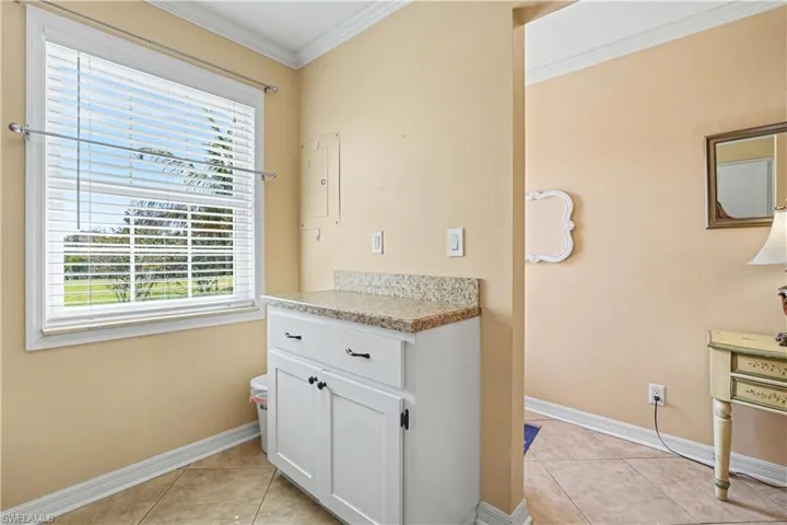Entry hallway into the kitchen
