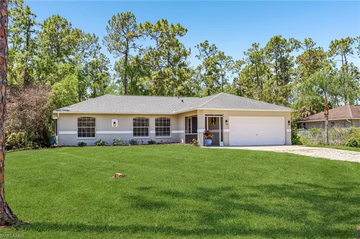 3360  2nd NE AVE, Naples, FL 34120