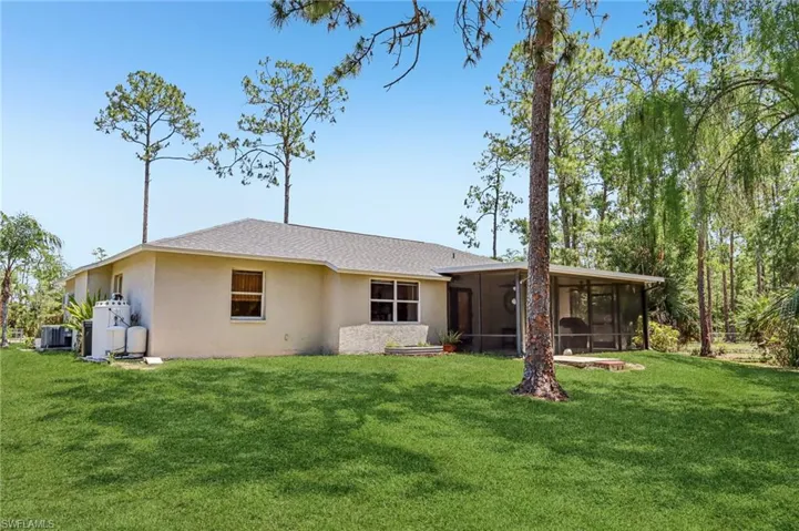 3360  2nd NE AVE, Naples, FL 34120