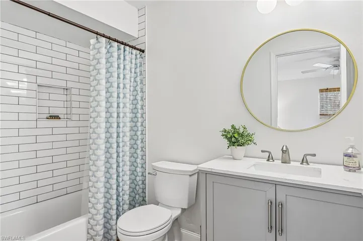 3360  2nd NE AVE, Naples, FL 34120