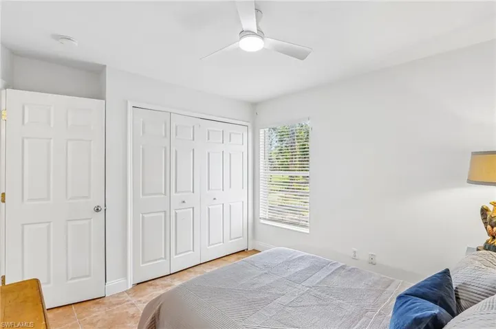 3360  2nd NE AVE, Naples, FL 34120