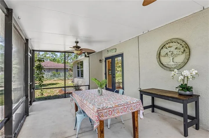 3360  2nd NE AVE, Naples, FL 34120