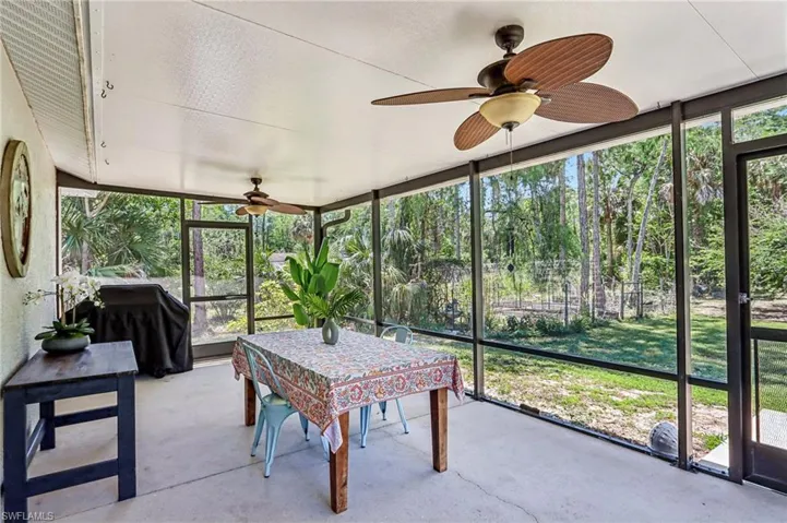 3360  2nd NE AVE, Naples, FL 34120