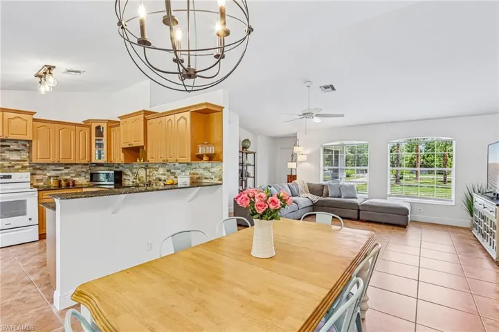 3360  2nd NE AVE, Naples, FL 34120